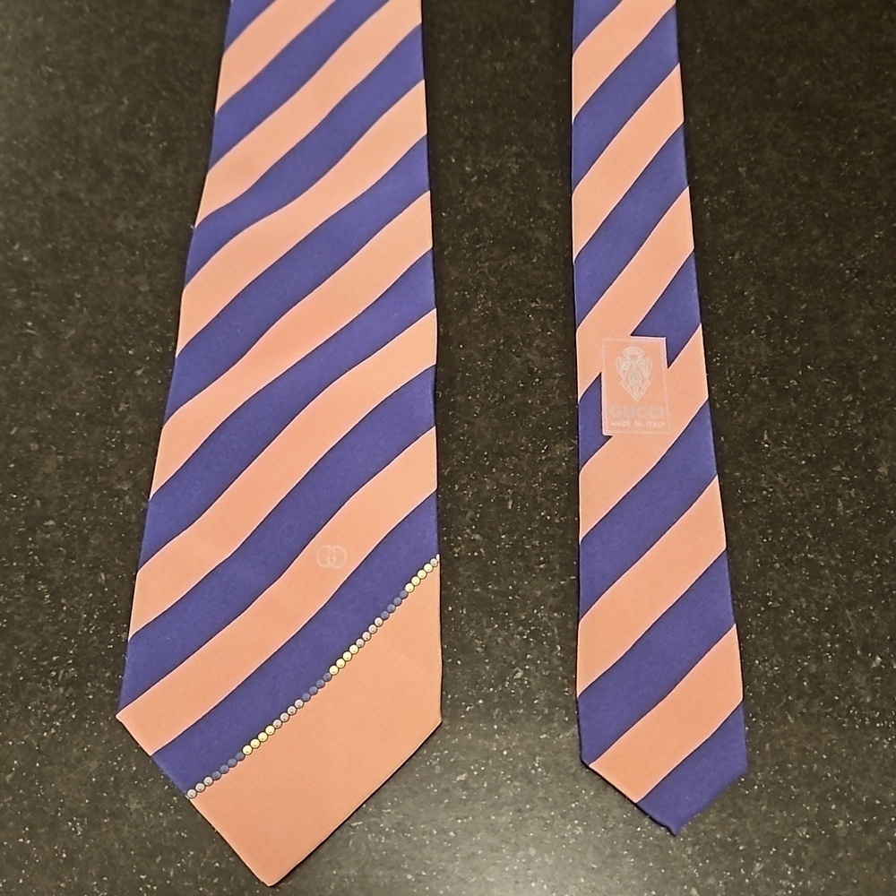 GUCCI 100% Silk Tie ~ Navy Blue & Brown Striped Print